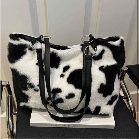 Fuzzy cow print Tote Bag - Picture 5 of 7